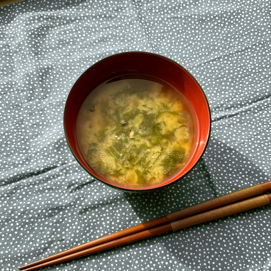 野沢菜と酒粕のお味噌汁の画像