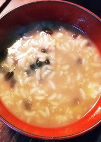 レトルトご飯で作る小豆粥(お餅入り)