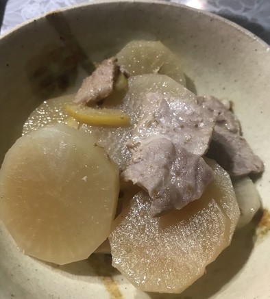 大根と豚肉のレモン風味の写真