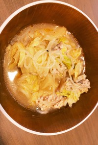 豚ひき肉と白滝と白菜の味噌辛スープ