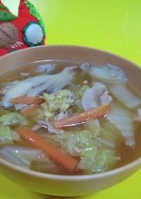 白菜と舞茸の中華スープ