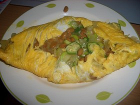 納豆キムチおくらオムレツ