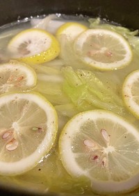 豚肉と白菜の塩レモンスープ