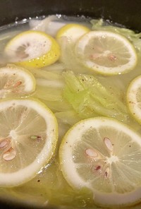 豚肉と白菜の塩レモンスープ