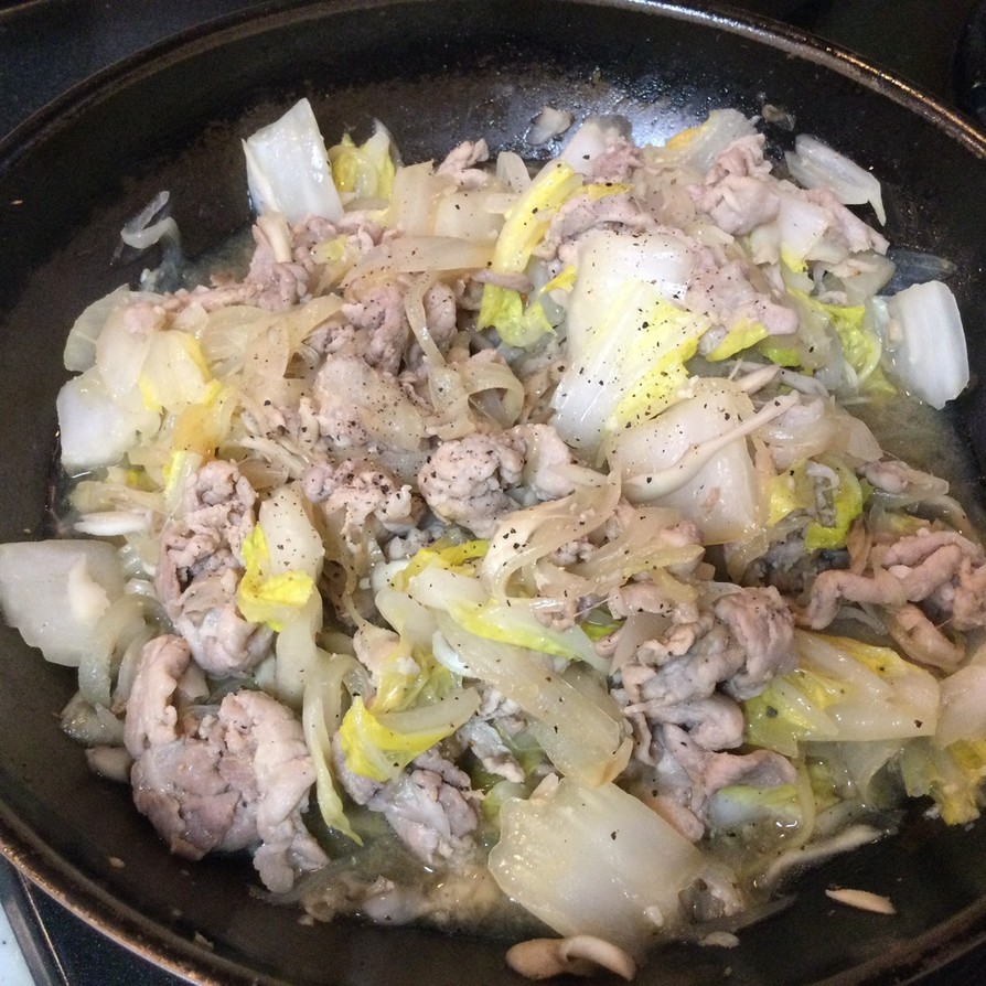 豚肉と白菜きのこの塩糀炒めの画像