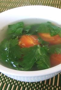 セロリの葉っぱとトマトのスープ
