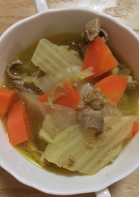 白菜と豚コマのカレー粉スープ