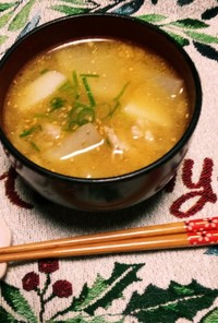 松山揚げと鶏肉(豚肉)里芋と大根の味噌汁