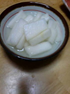 やさしいお酢とレモンで大根の酢漬け
