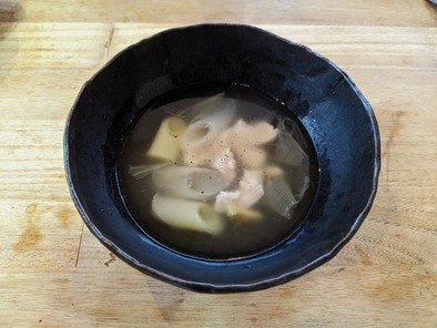 鶏むね肉の生姜スープ＆サラダチキンの写真