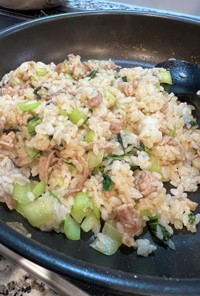小松菜と豚肉のガリバタチャーハン