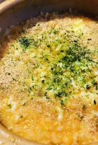キムチ鍋の素活用●チーズ＆市販サラダ雑炊