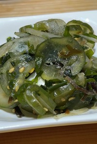 作り置き：糠漬け胡瓜と海藻のサラダ