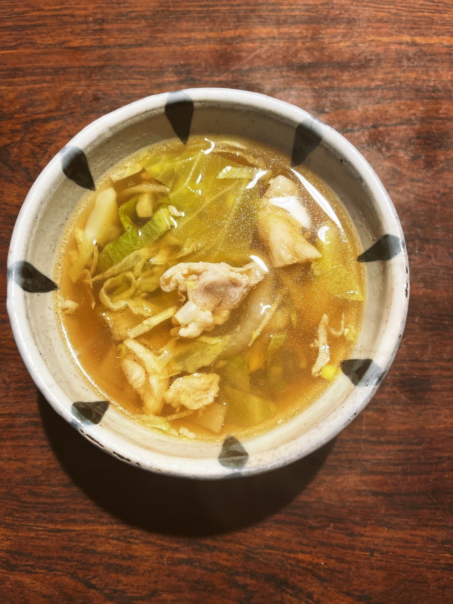 鶏皮と根菜の和風コンソメスープの画像