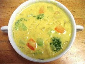 マカロニ入りカレークリームスープ