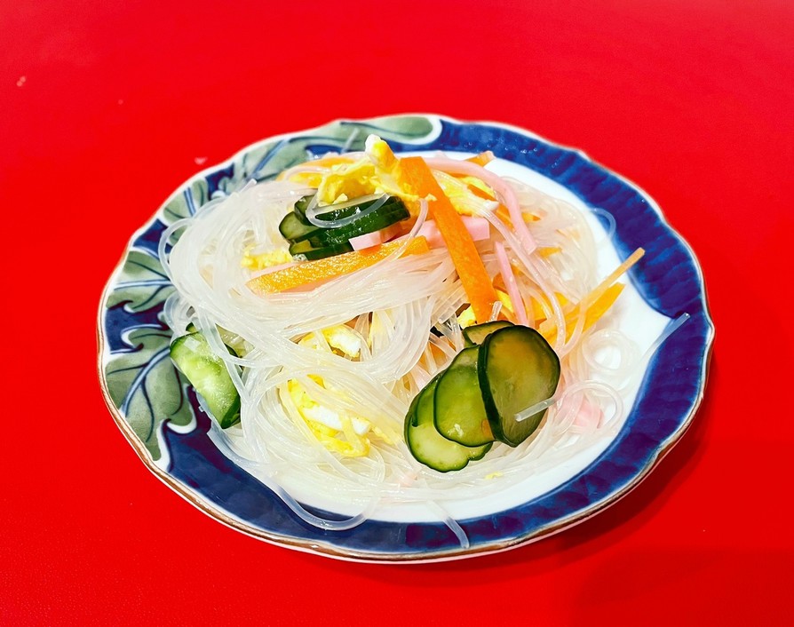 錦糸卵とハムときゅうりの春雨サラダの画像