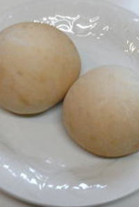 自家製いちご酵母パン