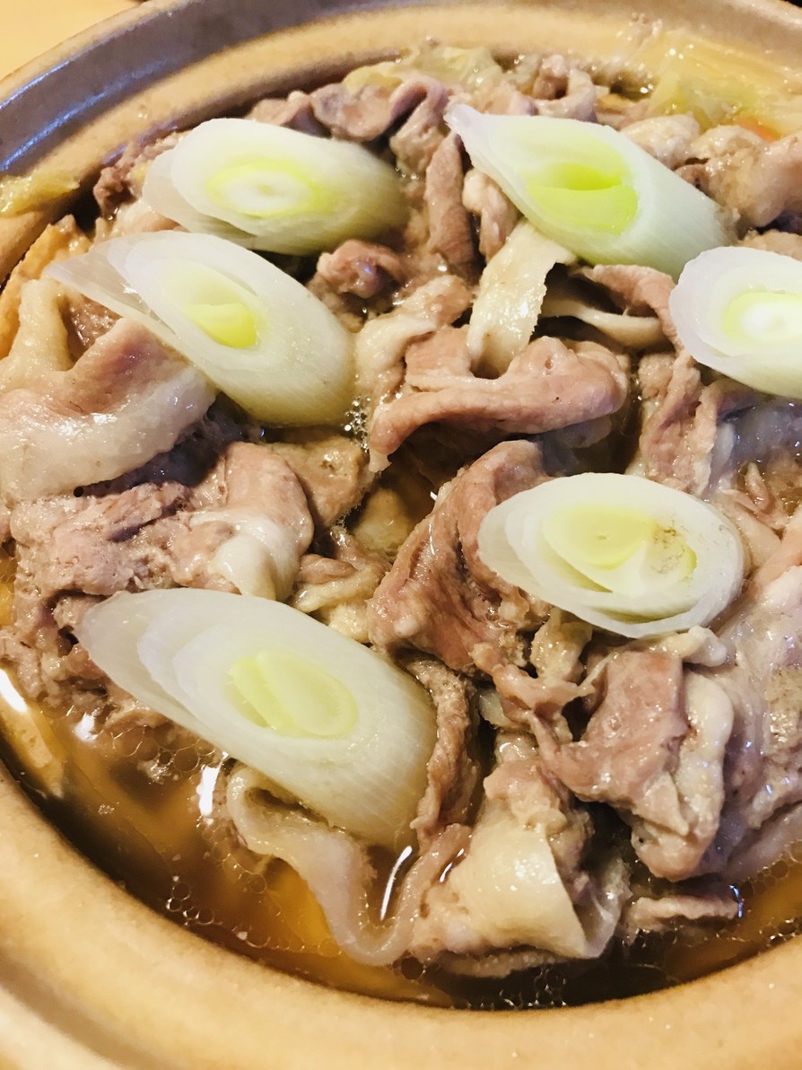 めんつゆベースのスキ焼き風味の豚スキ鍋の画像