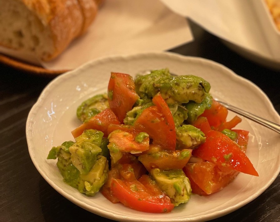 簡単#アボカドとトマトのバジルサラダの画像