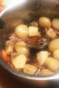 里芋と玉コンとごぼうとにんじん煮