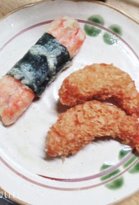 お弁当にカニカマ天ぷらとエビフライ