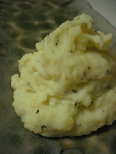 バジルのクリームマッシュポテトの写真