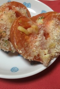 トマトのチーズパン粉焼き