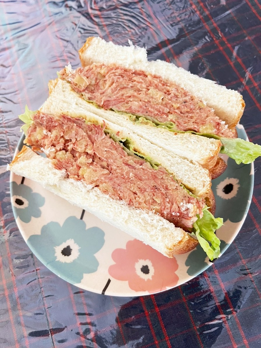 お腹いっぱい〜コンビーフ サンドイッチ☆の画像