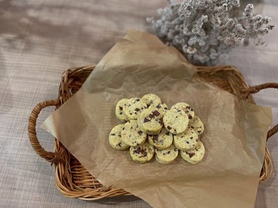 米粉と塩麹 の チョコチップクッキーの写真
