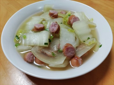 白菜とソーセージ中華煮の写真