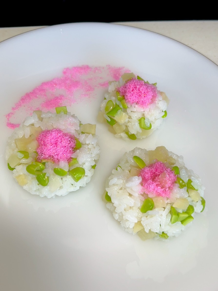 簡単ひな寿司☆枝豆とたくあん入りご飯で☆の画像