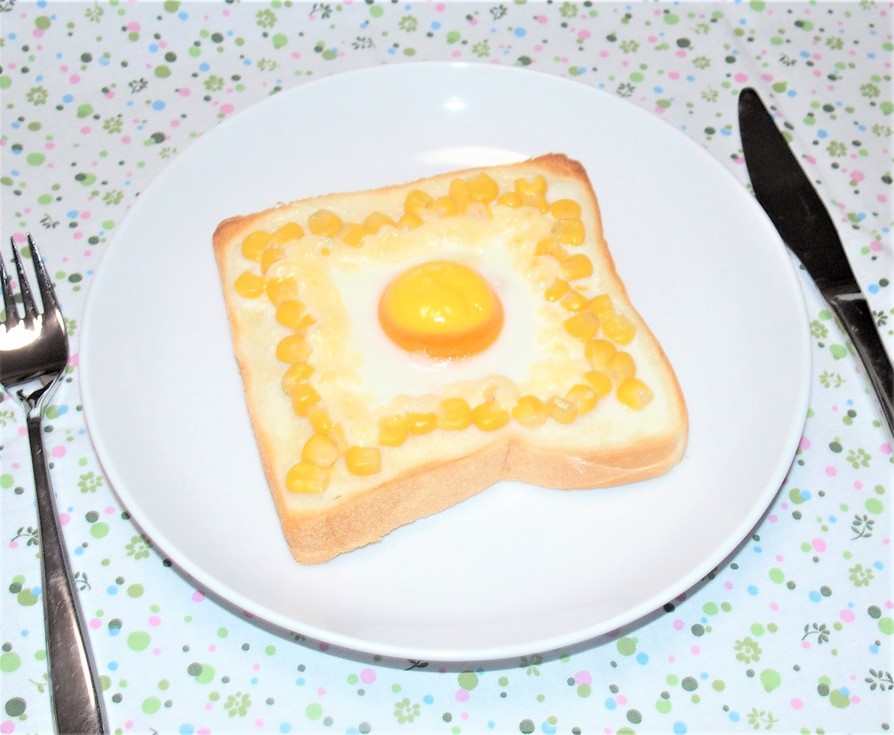 コーンマヨたまトーストの画像