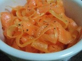 まるごと1本ペロリ!人参のマリネ