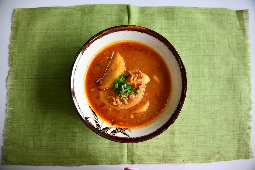 島ダイコンとひき肉のトマトスープ煮の画像