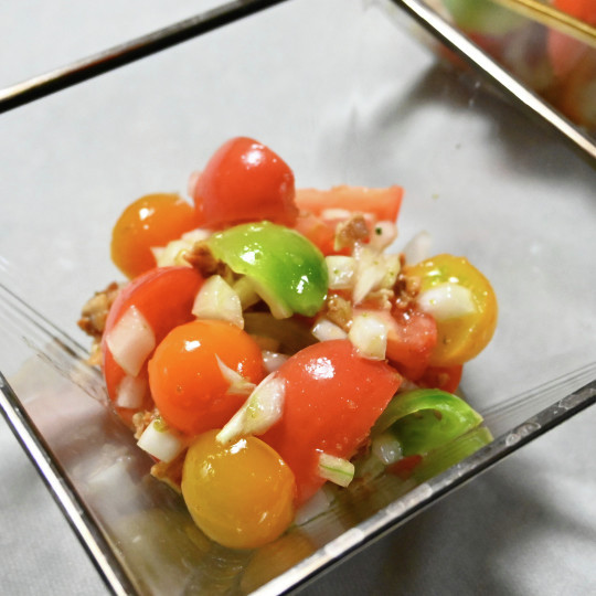 ２種の玉ねぎのトマトサラダの画像