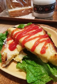 スクランブルエッグのトースト〜
