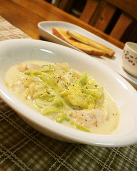 *新キャベツと鶏ムネ肉のクリーム煮*