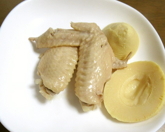 鶏手羽先とタケノコの、まる生ポン酢煮の画像