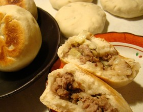 自発粉で焼き包子【餡餅xianbing】
