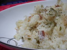 シンプル♪あったか炊き込みピラフ