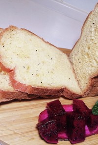 ホームベーカリー ドラゴンフルーツ食パン