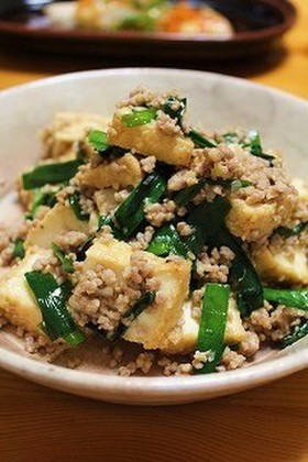 厚揚げとにらのピリ辛味噌炒め
