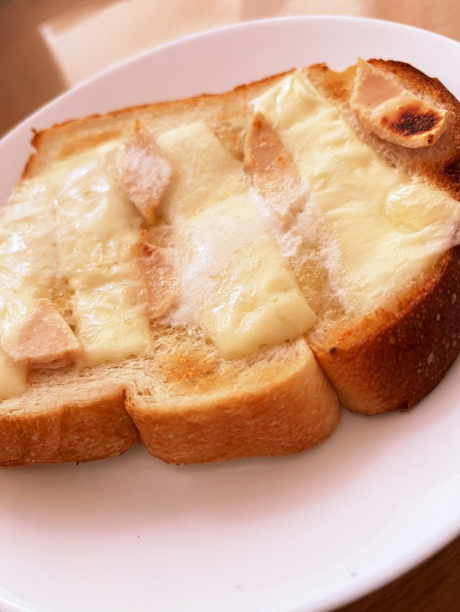 酒粕とチーズのトーストの画像