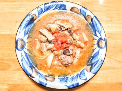 鶏もも肉とトマトの生姜煮をスープ仕立てでの写真