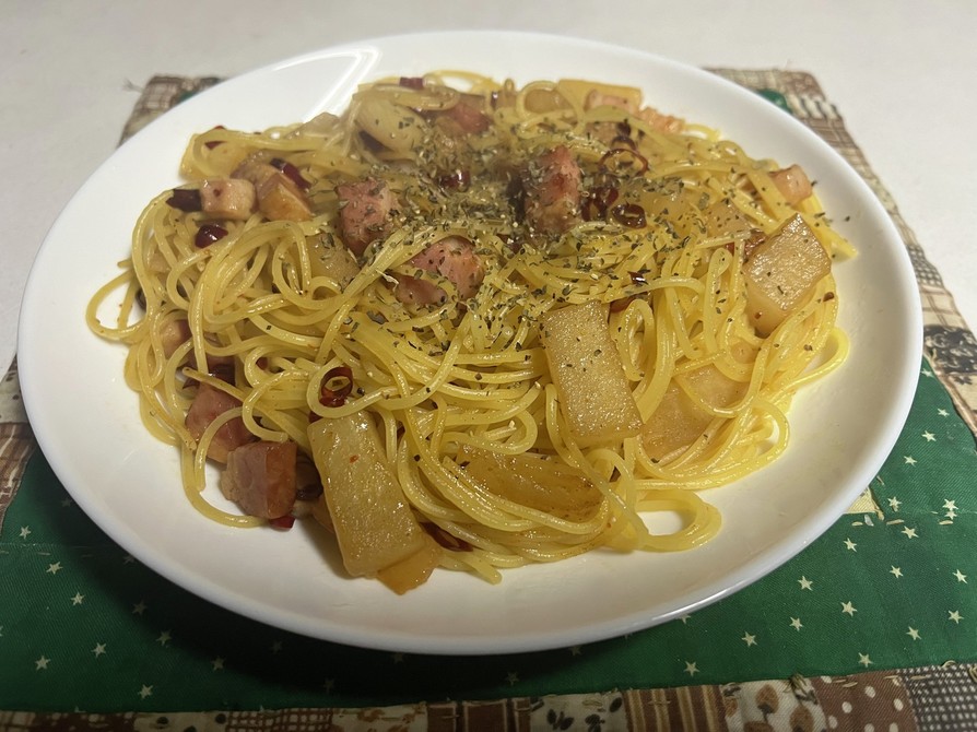 スパゲティ・大根のペペロンチーノの画像