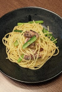 オイルサーディンと小松菜のペペロンチーノ