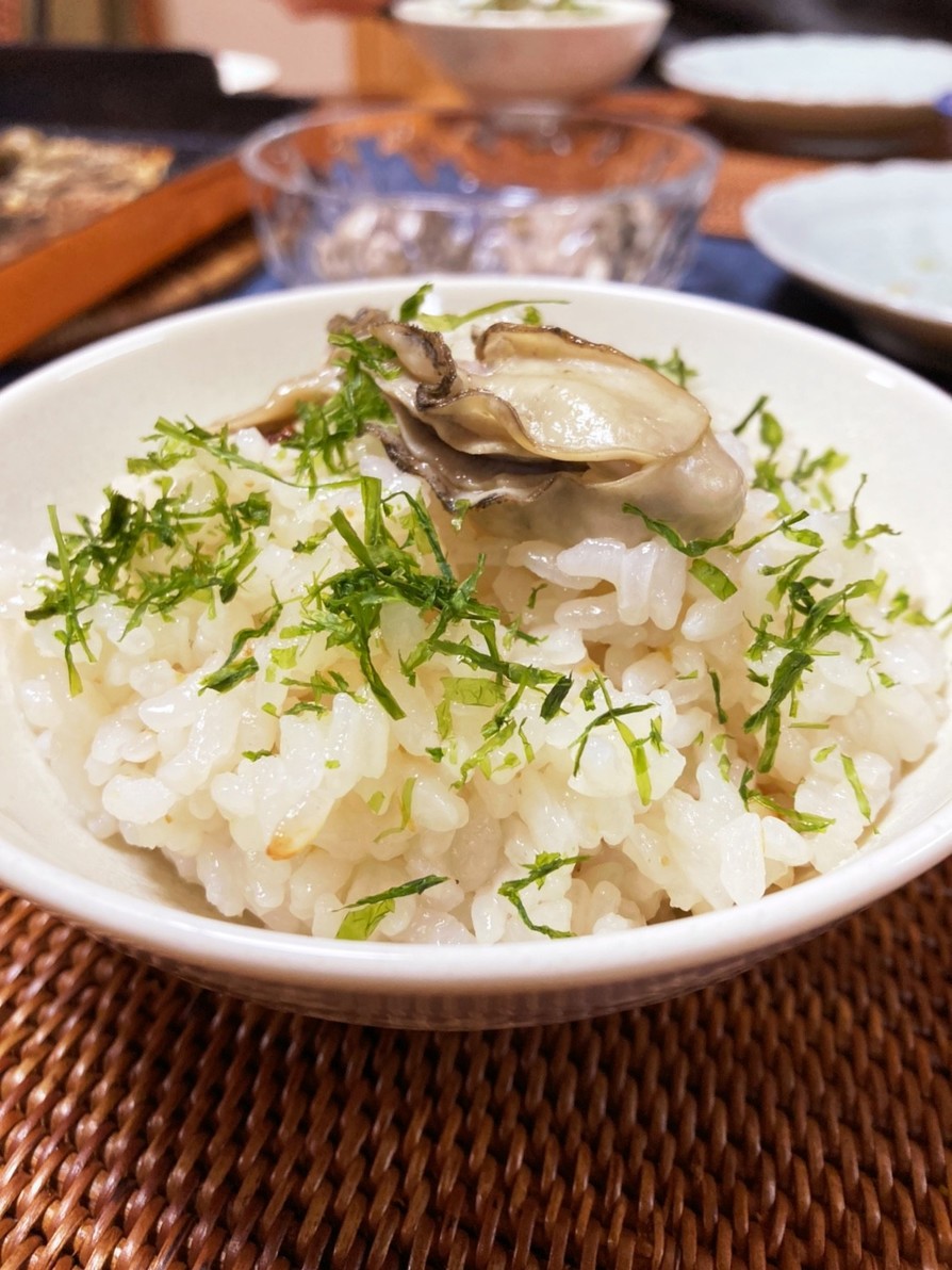 鍋で炊く牡蠣ご飯の画像