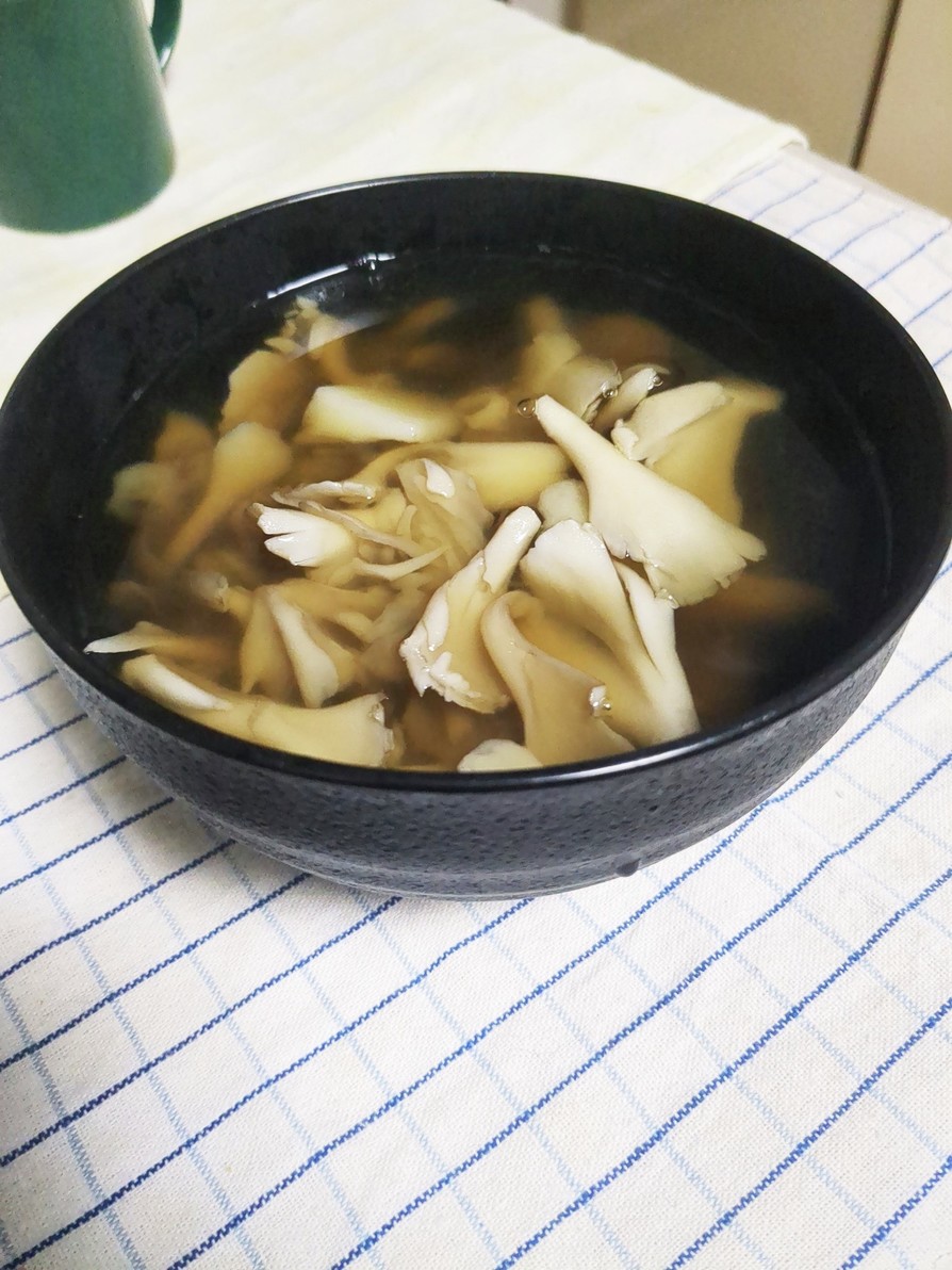 舞茸とジャガイモのグレースープの画像