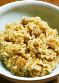 寝かせ玄米　ひよこ豆の酵素玄米ご飯