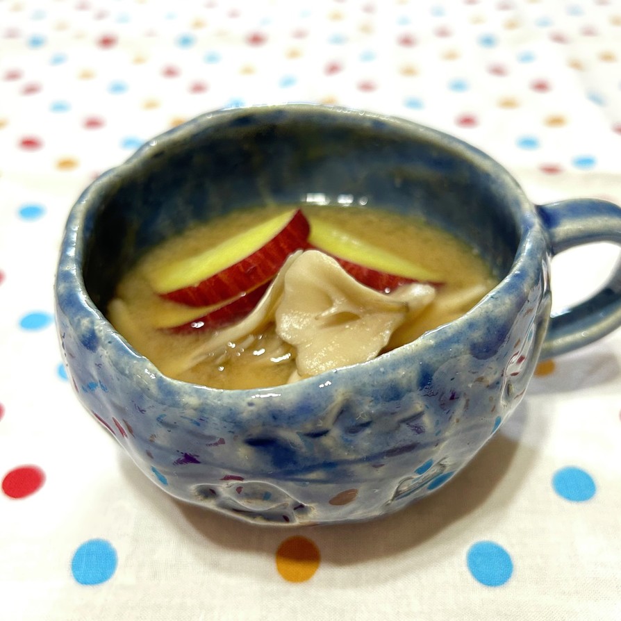 さつま芋と舞茸のお味噌汁の画像